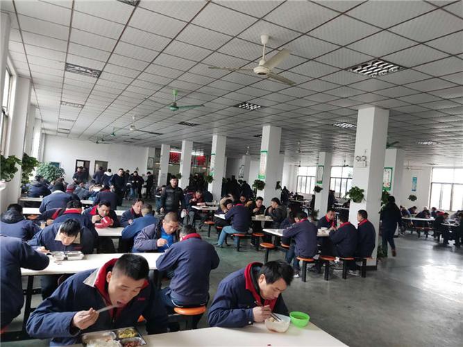 饭堂承包滕飞餐饮放心企业工厂饭堂承包