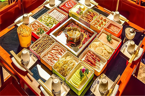 云中味火锅食府 以匠心产品与温情服务，触动餐饮美食消费者的心